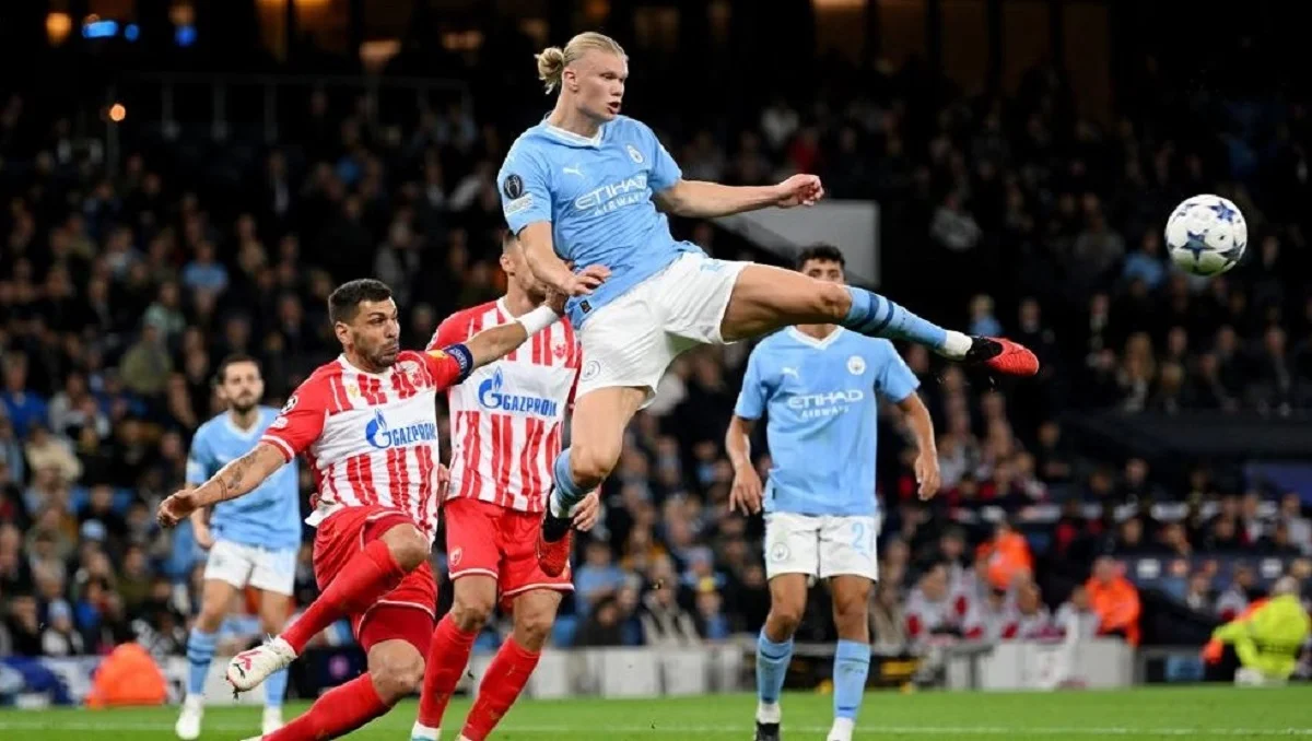 Холланд не смог забить / UEFA