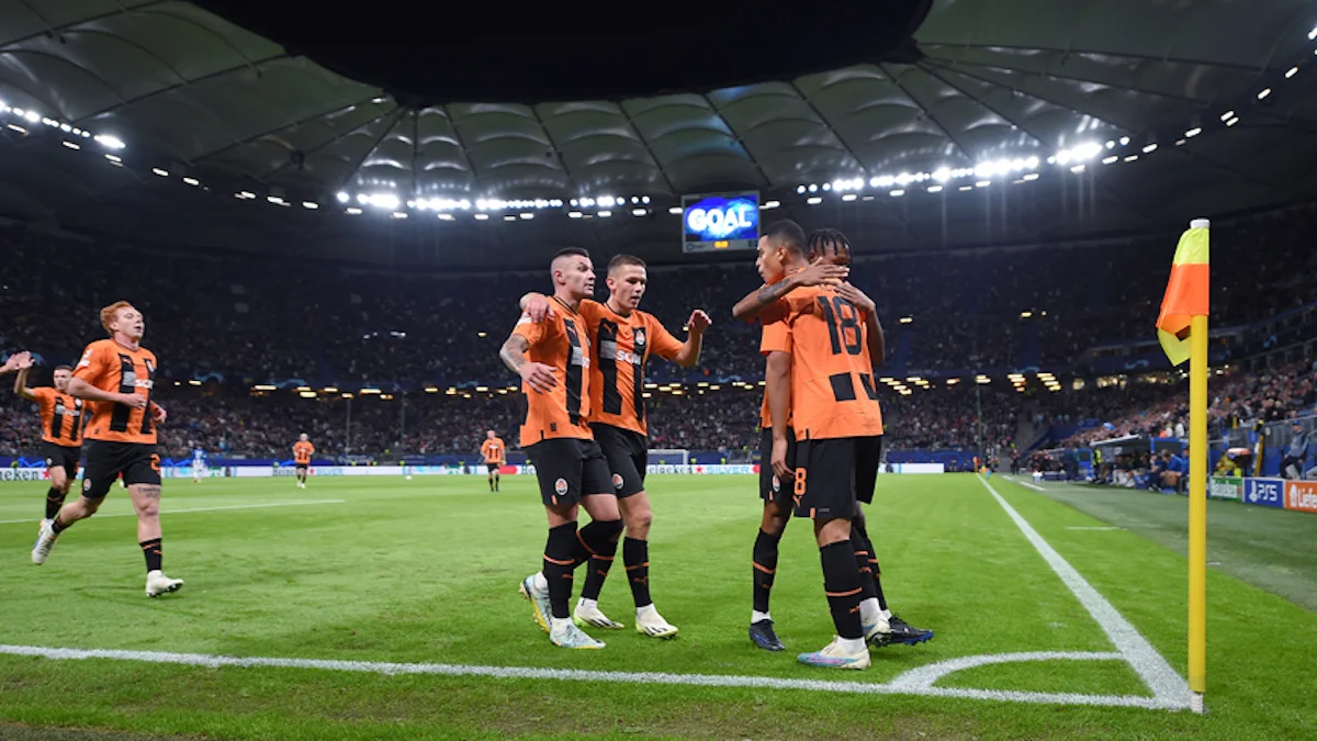 "Гірники" святкують єдиний забитий м'яч у ворота Порту / фото ФК Шахтар