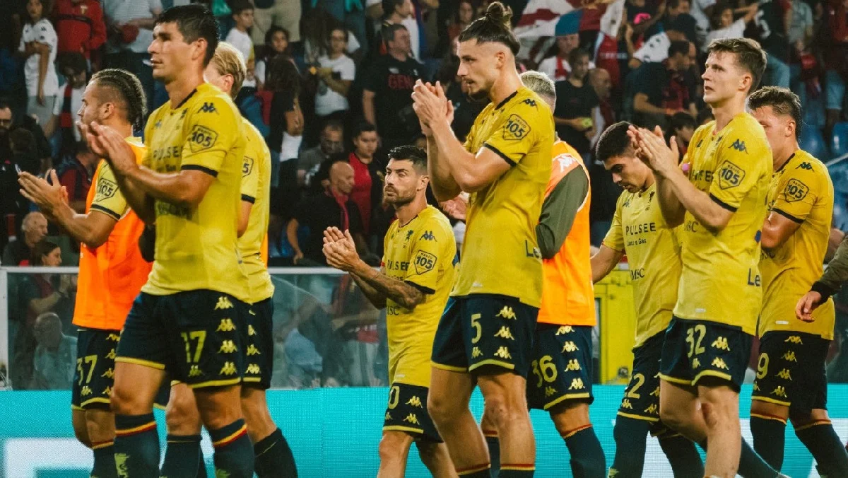 Руслан Маліновський (ліворуч) / ФК Дженоа