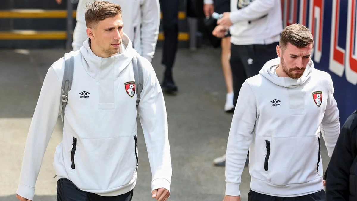 Илья Забарный (слева) / Борнмут