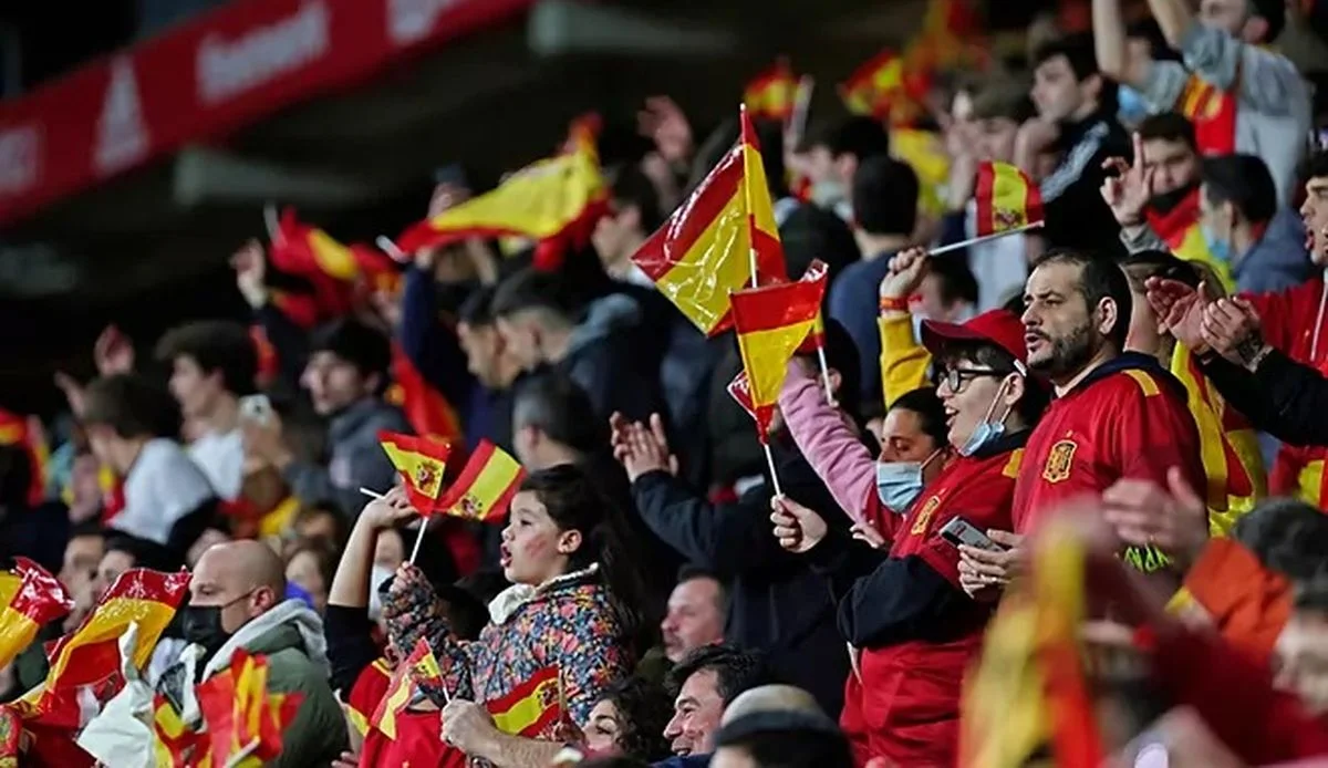 Вболівальники збірної Іспанії / Marca
