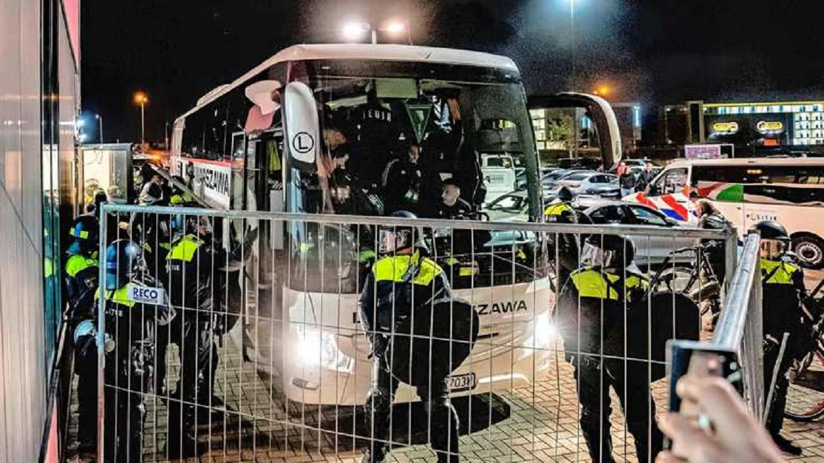 Затримання гравців Легії після матчу проти АЗ / ANP