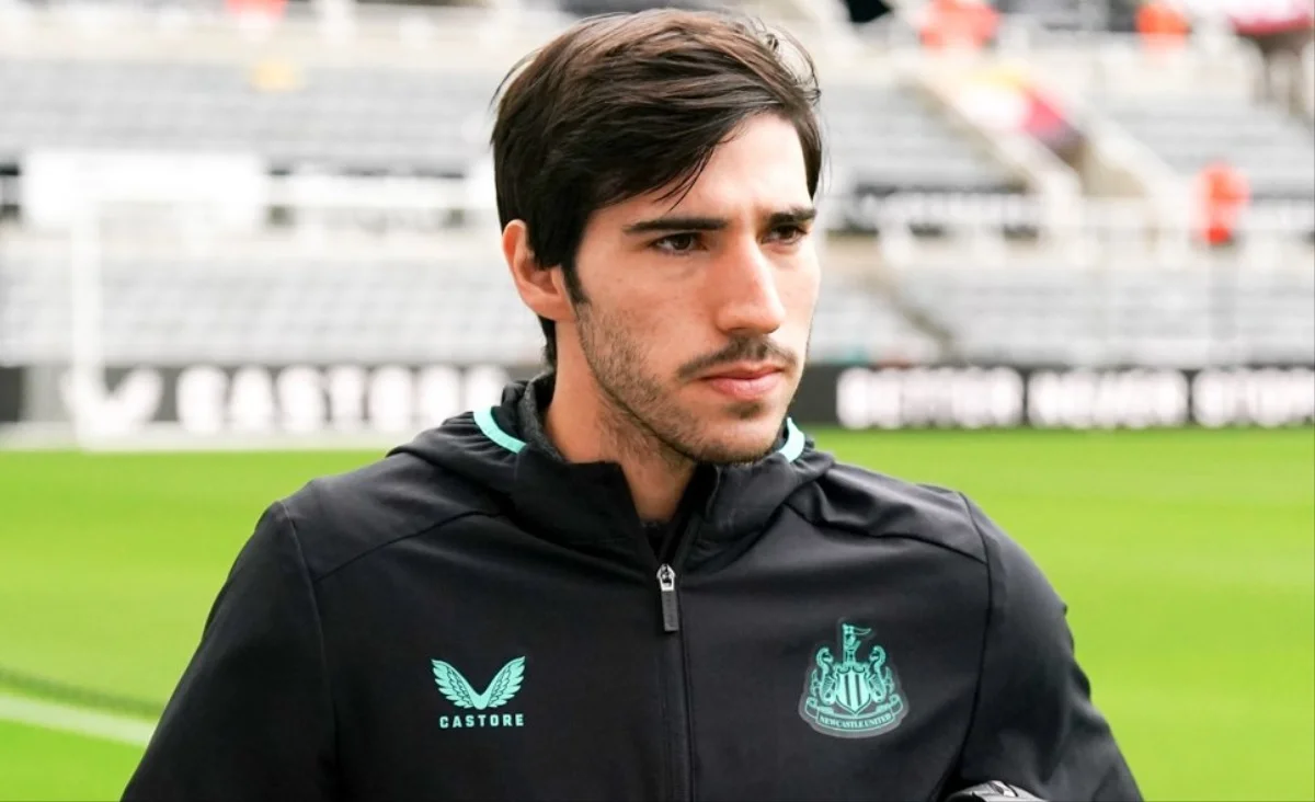 Сандро Тонали