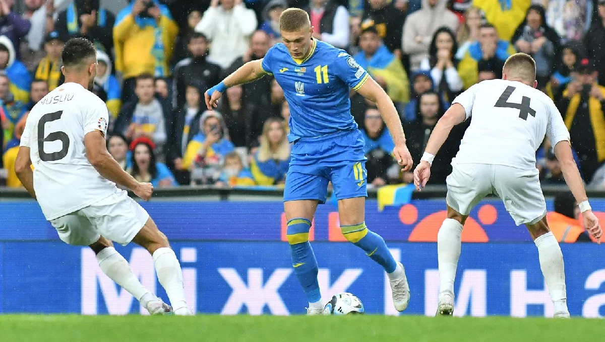 Артем Довбик (в центре) / Фото О. Васильевой