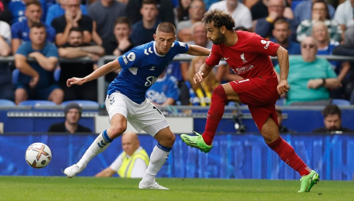 Миколенко проти Салаха