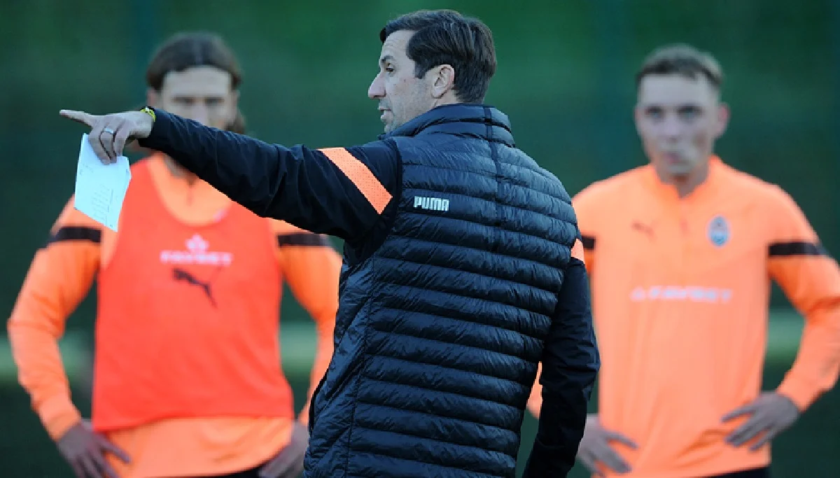 Даріо Срна (в центрі) / ФК Шахтар