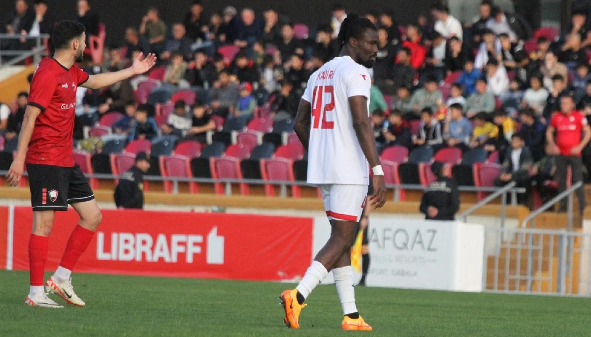 Абдул Мохаммед Кадири (справа) / ФК Араз-Нахчиван