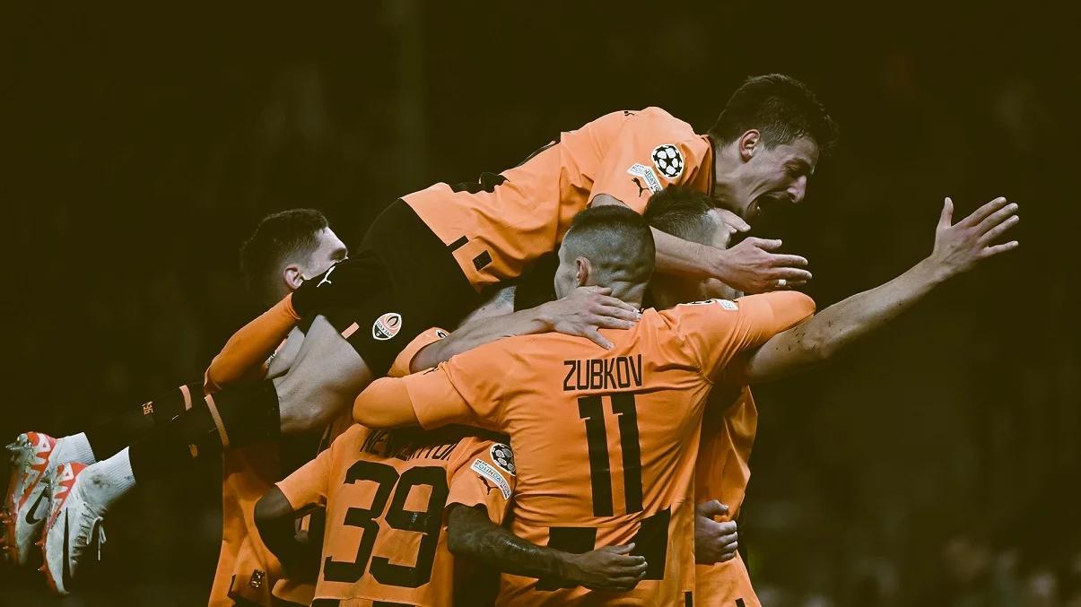 Сікана ледь не зачавили / Фото ФК Шахтар