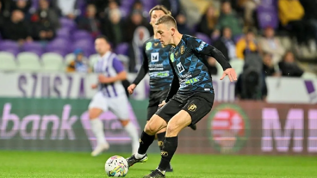 Артем Фаворов / ФК Академия Пушкаша