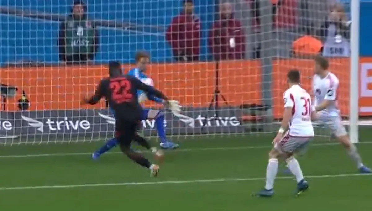 Байер – Унион Берлин – 4:0 / Стоп-кадр из трансляции