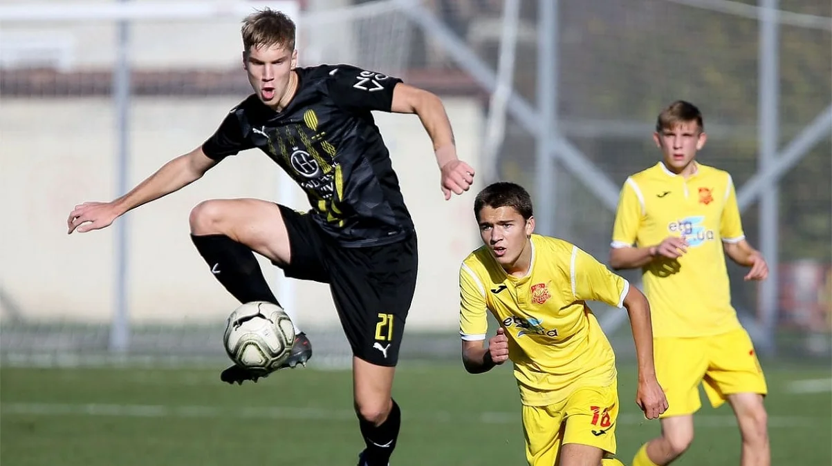 Денис Слюсар / ФК Рух