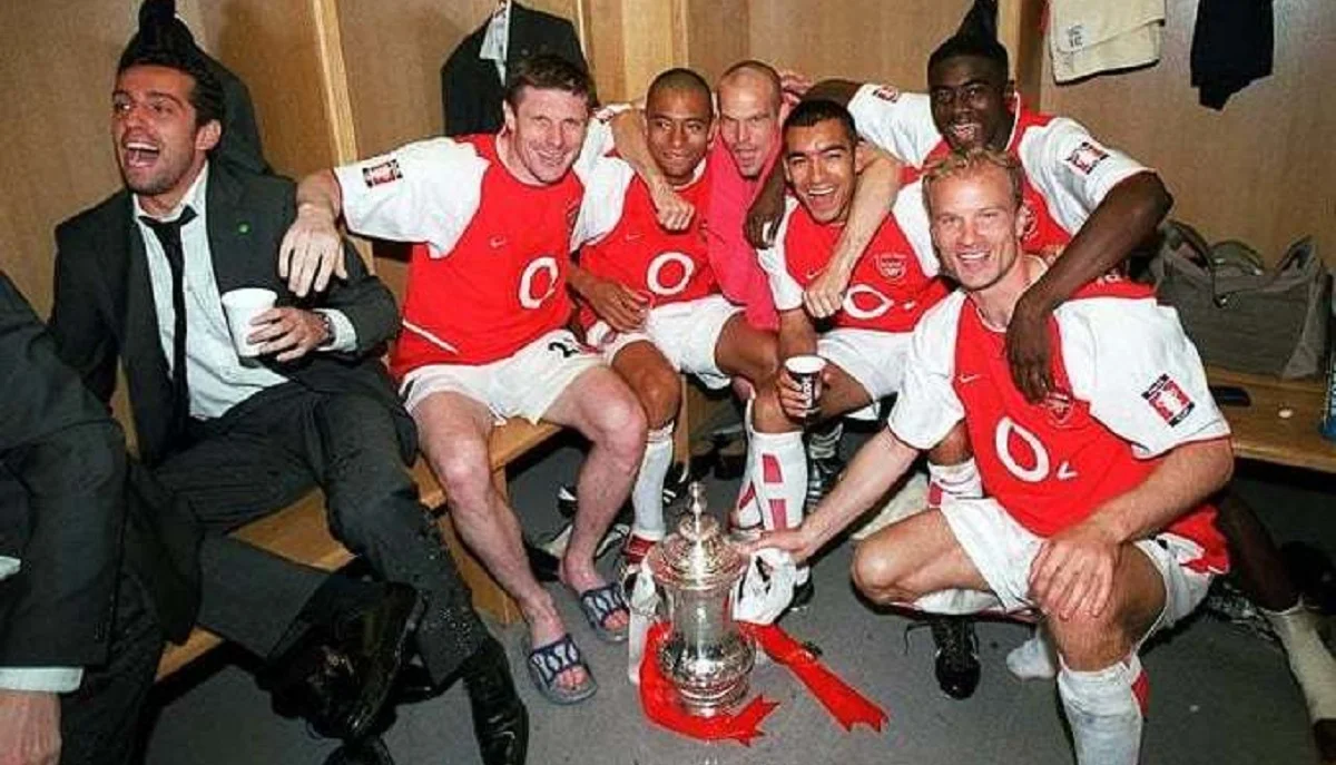 Олег Лужный (второй слева) / Фото из открытых источников