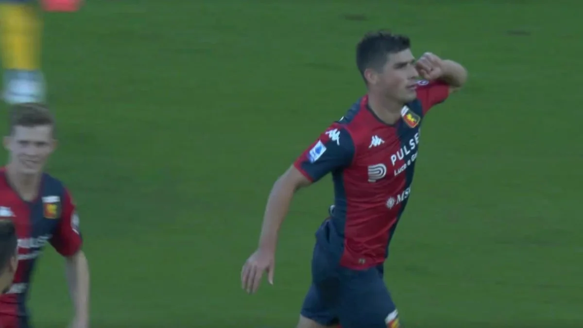 Руслан Маліновський забив гол у матчі Фрозіноне – Дженоа 26 11 2023 / скріншот