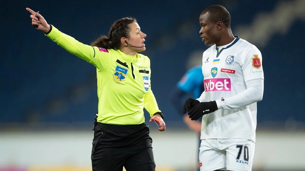 арбітриня Катерина Монзуль / фото: СК Дніпро-1