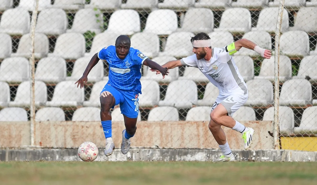 Усман Камара (зліва) / Сайт Динамо Тб