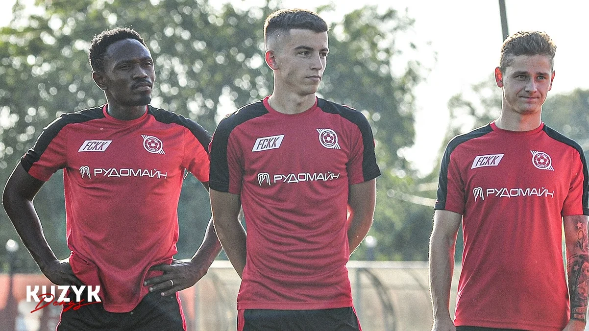 Денис Кузик (по центру) / Фото: ФК Кривбасс