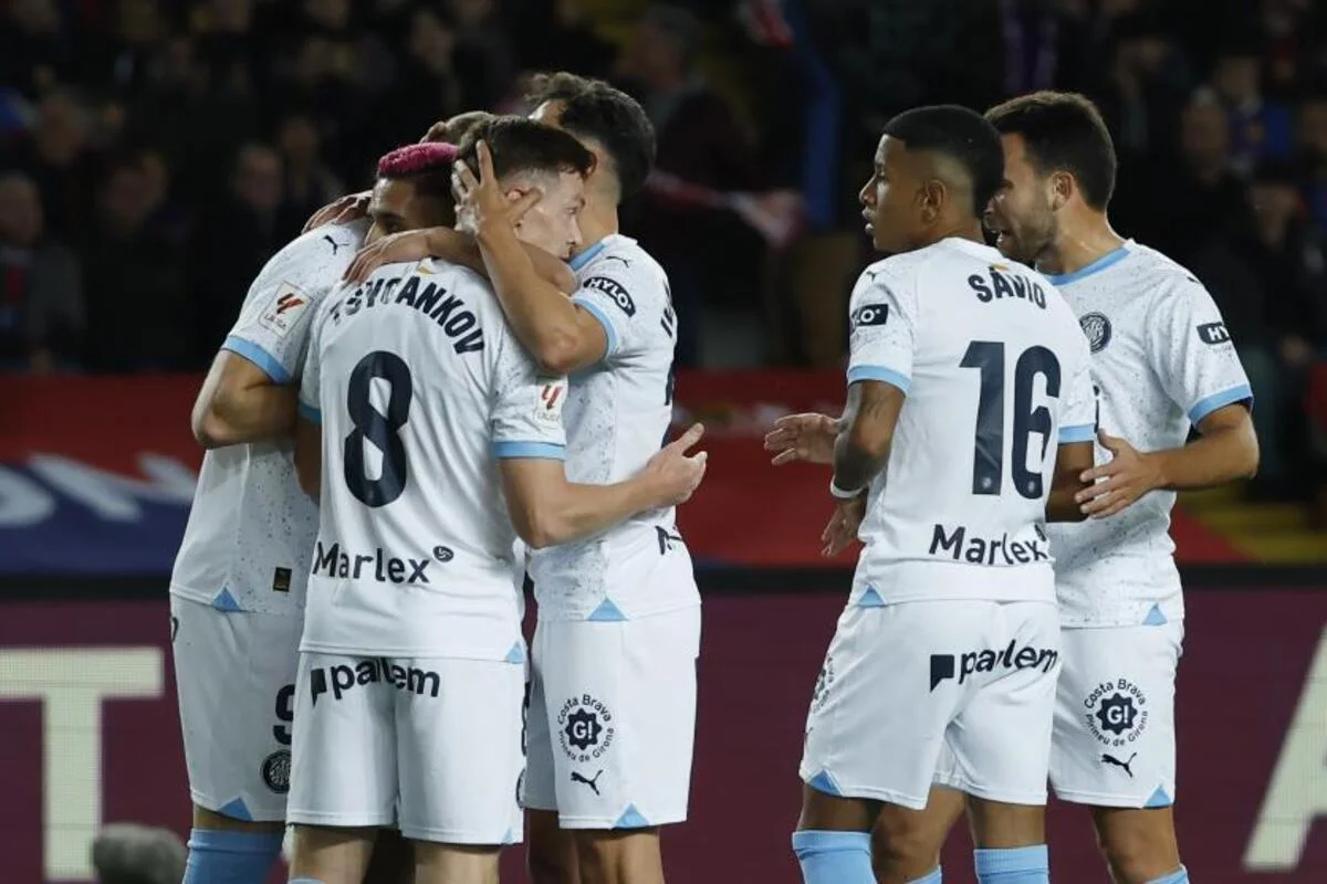 Цыганков организовал гол для Довбика / фото LaPresse