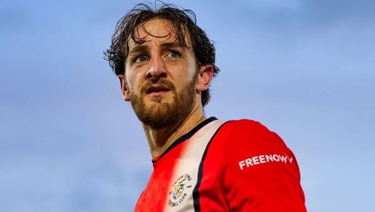 Том Лок'єр / Pro Shots