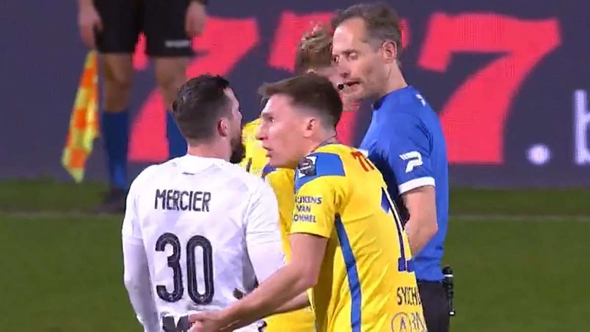 Сергій Сидорчук (в центрі) / Стоп-кадр з відео