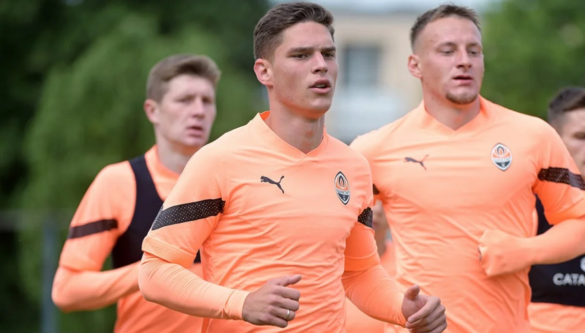 Георгій Судаков (на передньому плані) / Шахтар