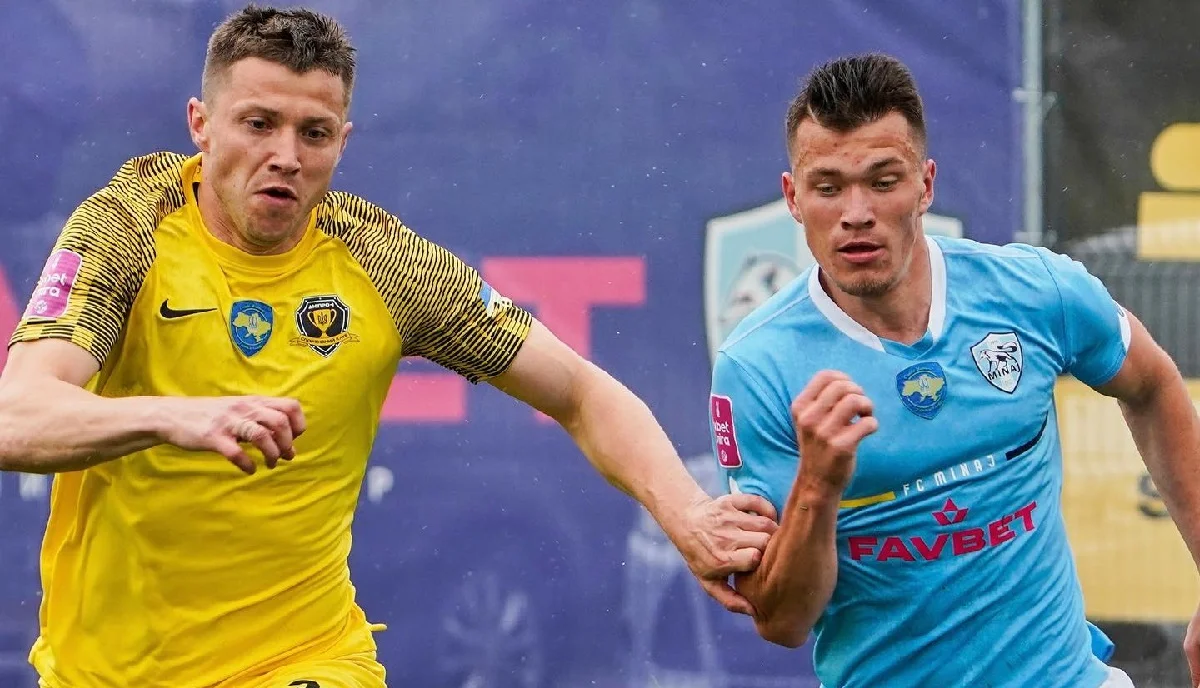 Єгор Твердохліб (праворуч) / ФК Минай