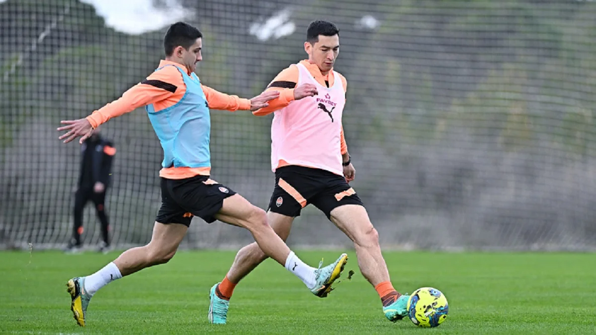 Тарас Степаненко (справа) на сборах в Турции / ФК Шахтер