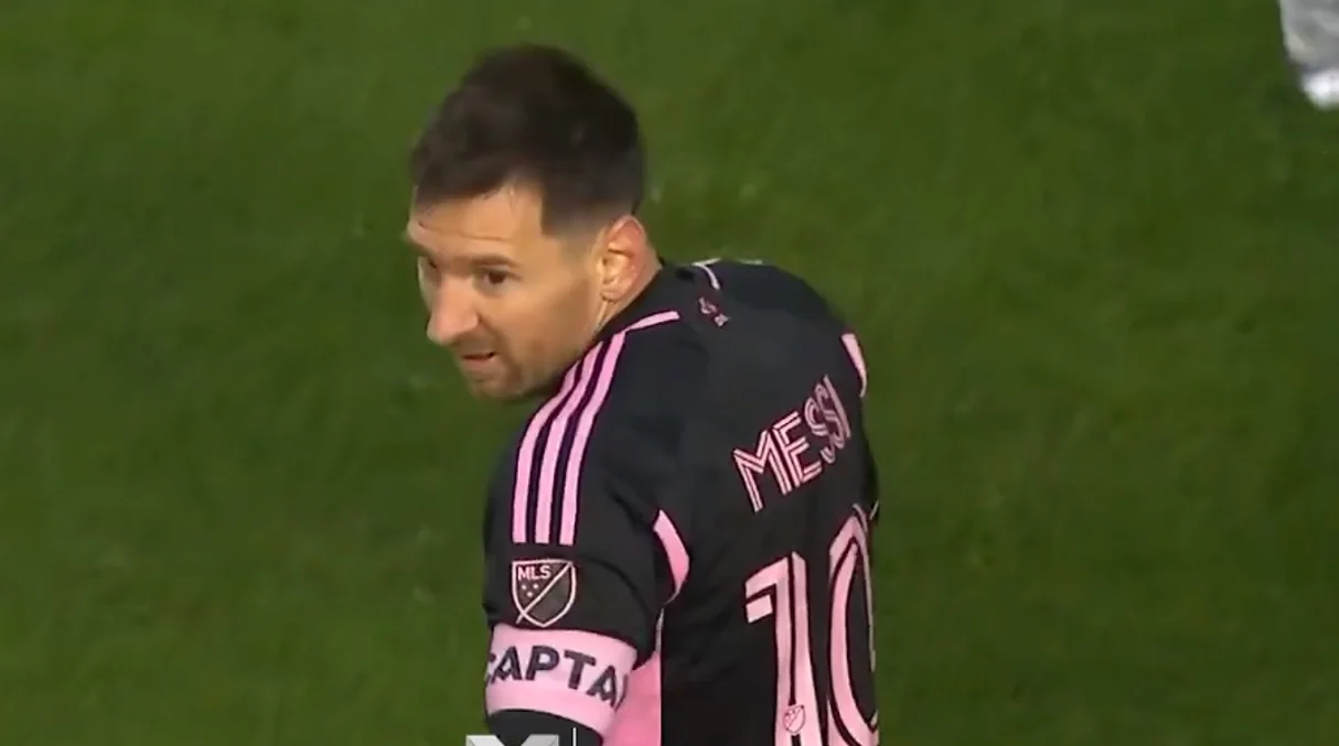 Лионель Месси / Скрин