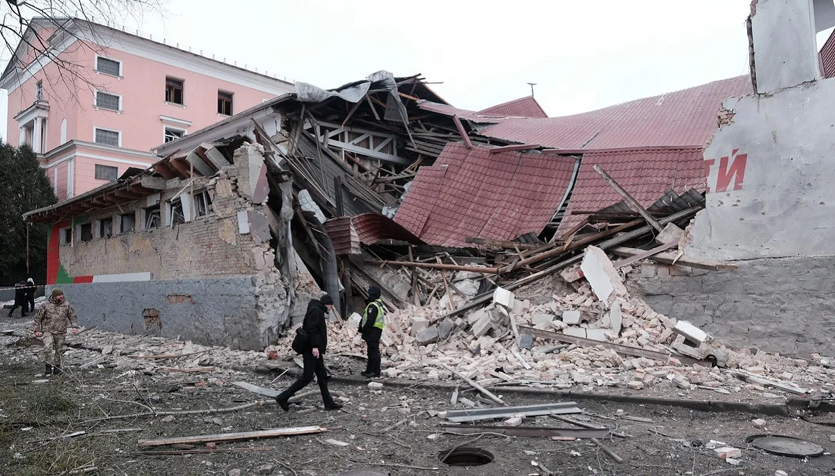 Зруйнований стадіон Локомотива внаслідок обстрілу Києва 23 01 2024 / фото: Віталій Носач