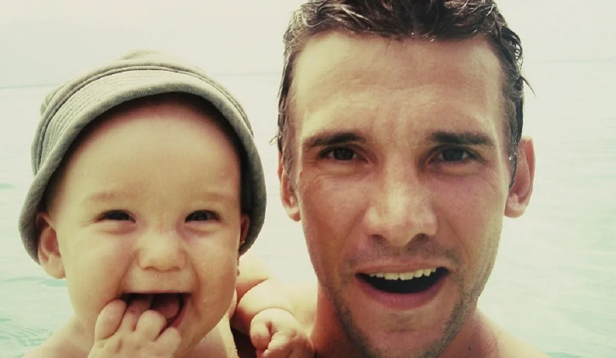 Андрій Шевченко із сином Джорданом, середина 2000-х / Instagram