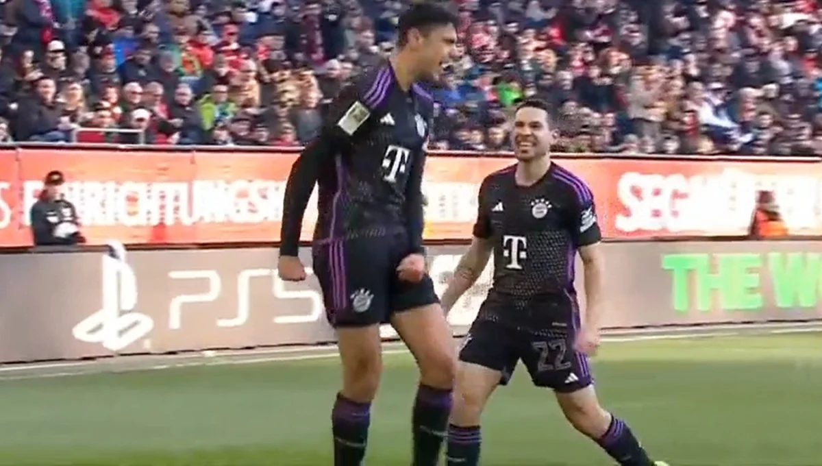 Аугсбург – Баварія – 2:3 / Стоп-кадр з відео