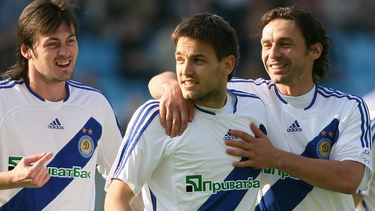 Милош Нинкович (в центре) / ФК Динамо