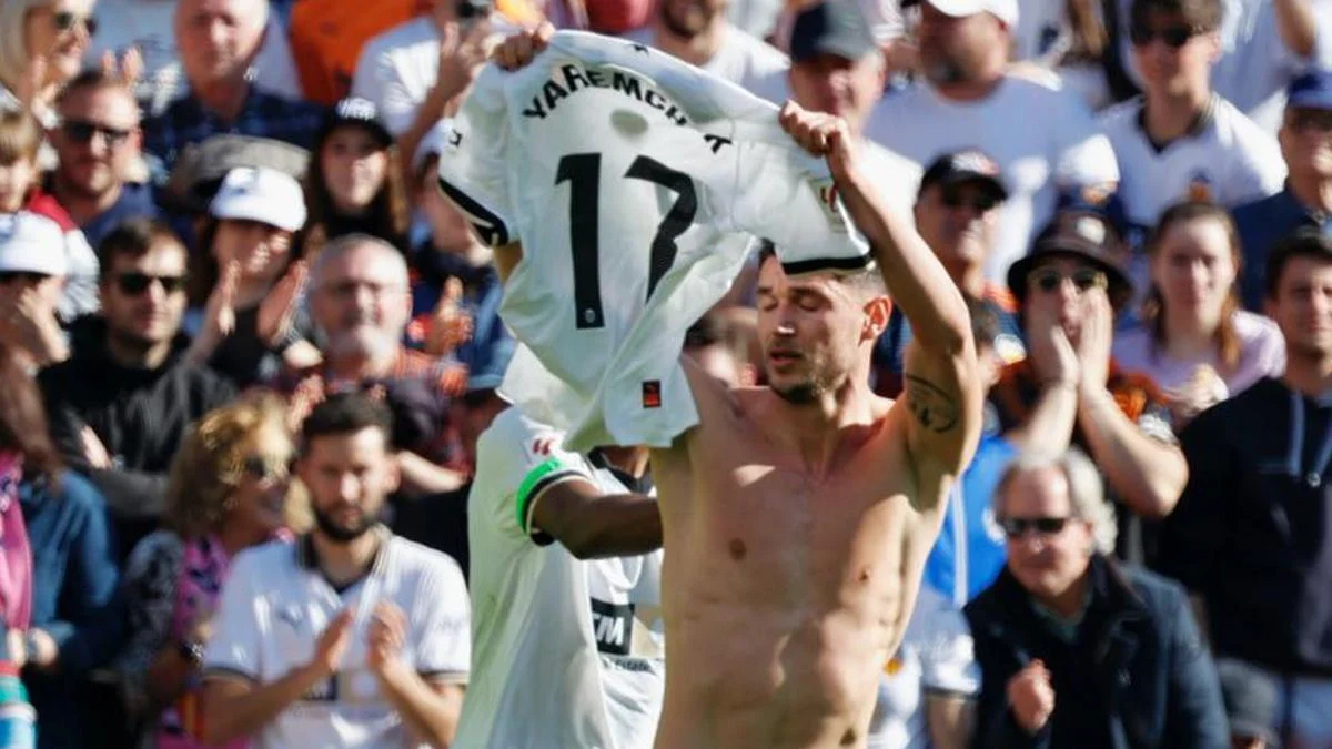 Валенсия – Альмерия – 2:1 – видео голов и обзор матча