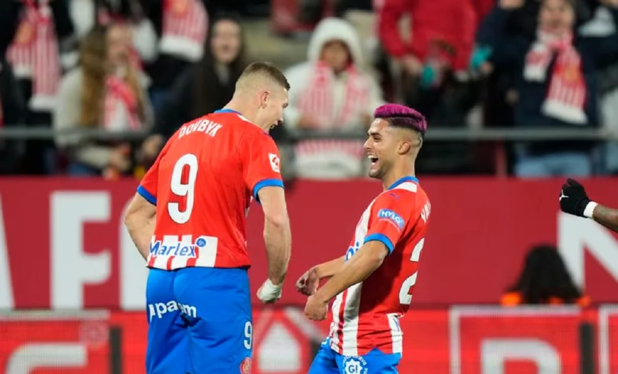 Довбик и Коуту / EFE