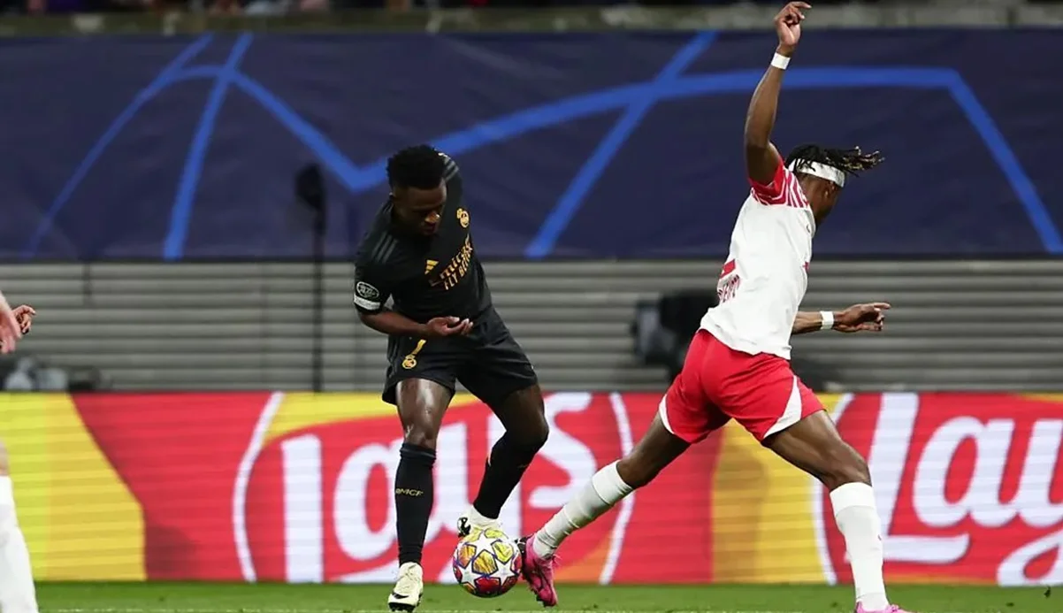 Вінісіус та Сімакан / фото: Chema Rey/MARCA