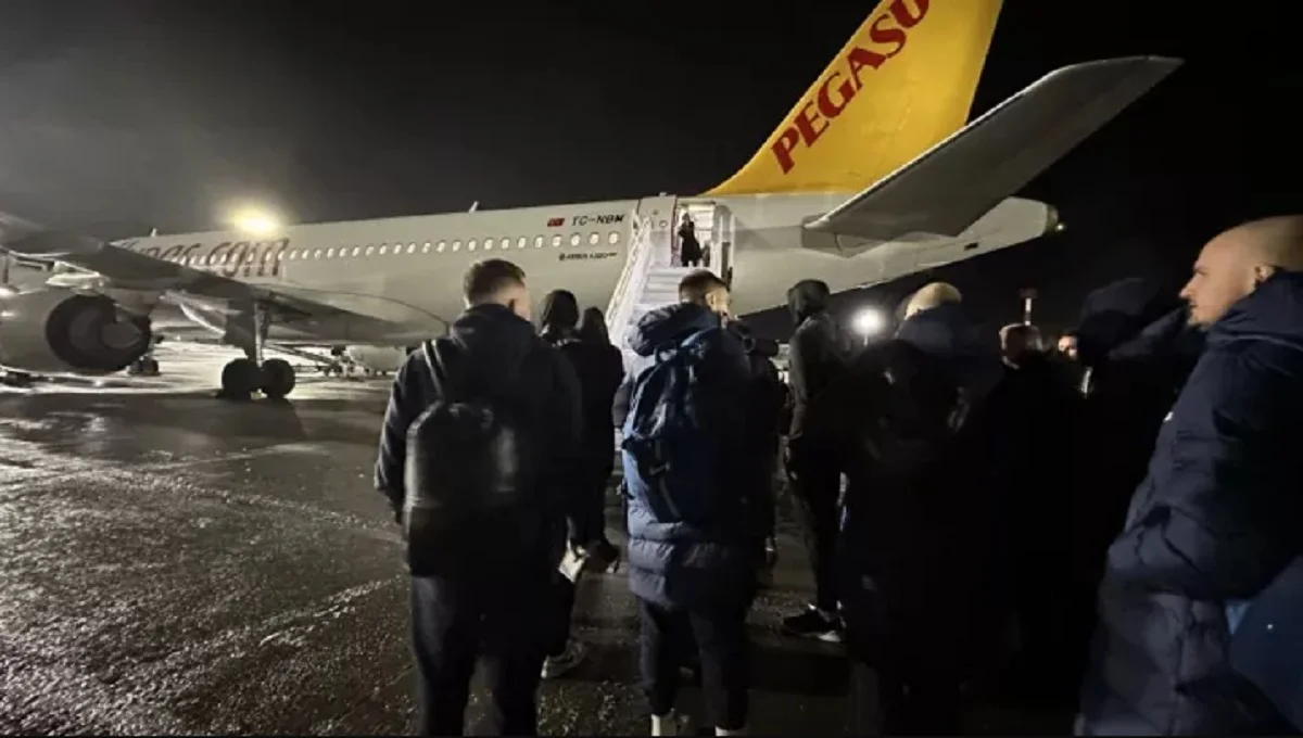 У футболістів знову зник багаж / фото: СК Дніпро-1