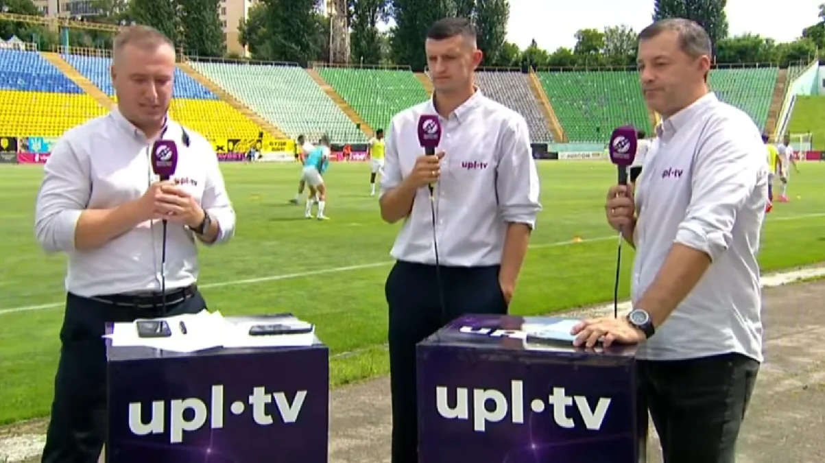 Юрій Вірт (праворуч) під час роботи на УПЛ ТБ / Стоп-кадр з відео