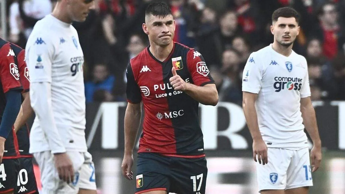 Руслан Малиновский (в центре) / ANSA