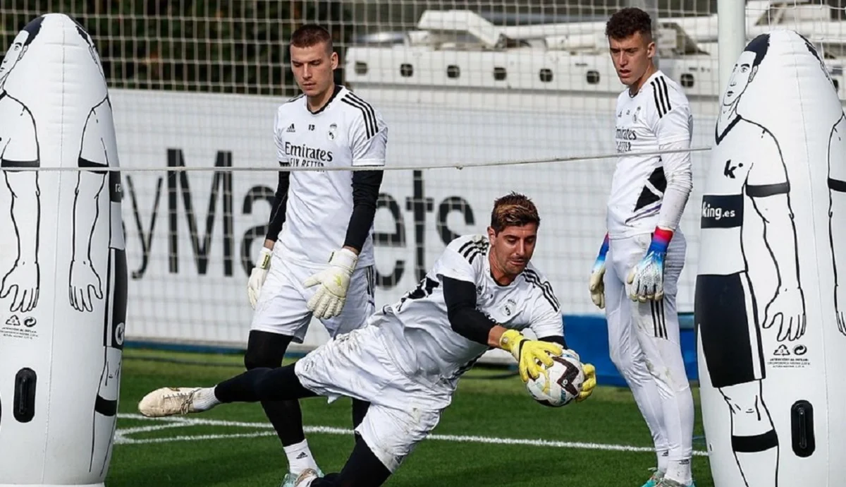 Андрей Лунин и Тибо Куртуа / EFE