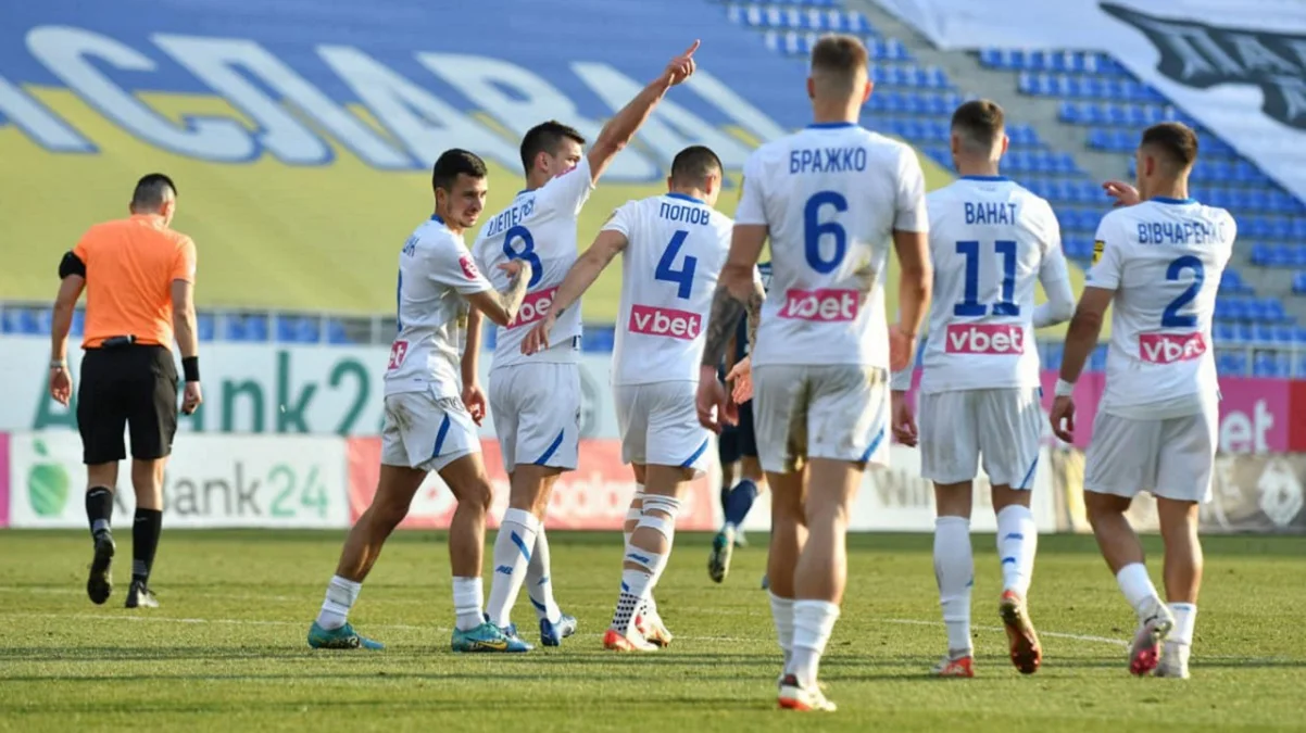 Володимир Шепелєв (№8) / фото: ФК Динамо Київ