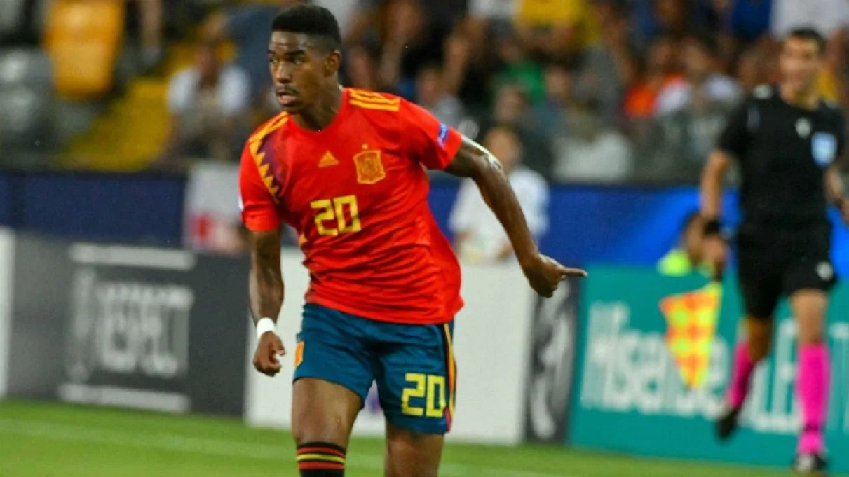 Фирпо больше не наденет эти цвета / EFE