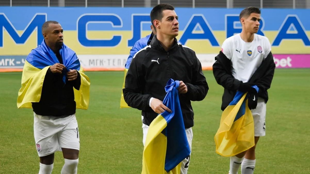 Вячеслав Чурко (посередине) / фото: Заря