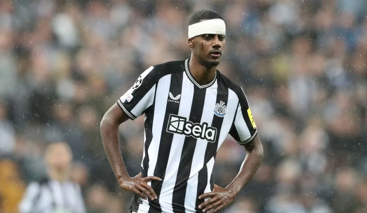 Александер Ісак / AP