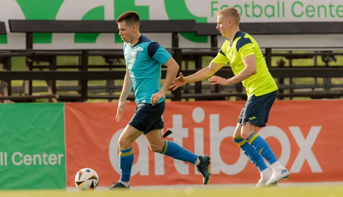 Олександр Піхальонок (ліворуч) / УАФ