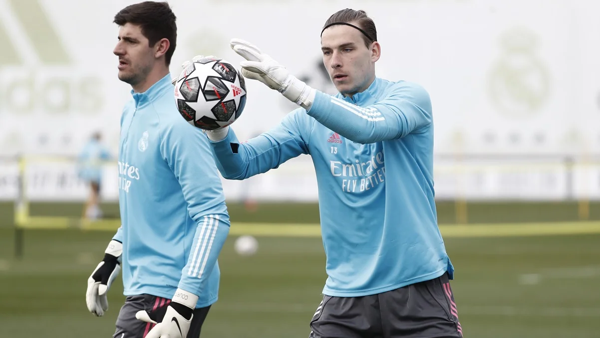 Тибо Куртуа и Андрей Лунин / фото: Getty images