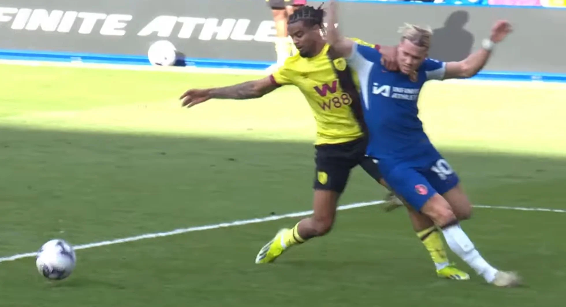 Пенальті на Мудрику