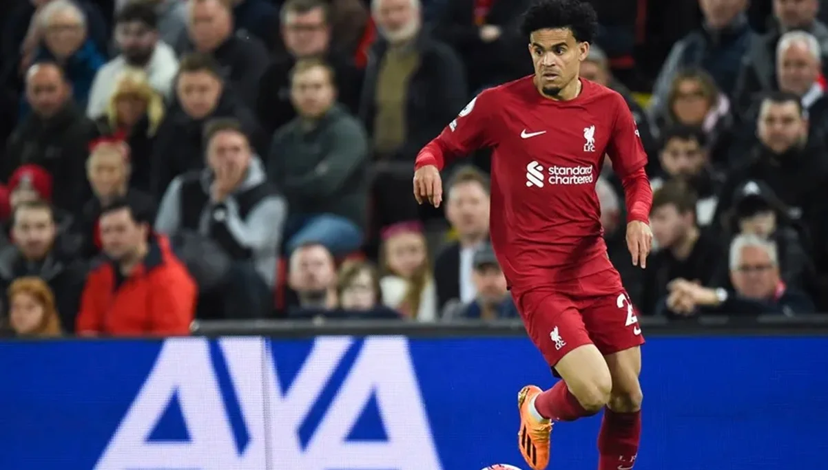 Луис Диас / фото: EFE/EPA/PETER POWELL