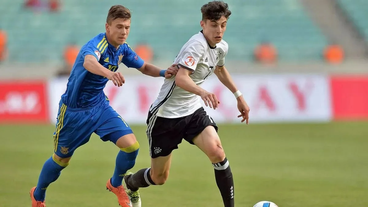 Денис Янков (ліворуч) проти Кая Хаверца / Фото з відкритих джерел