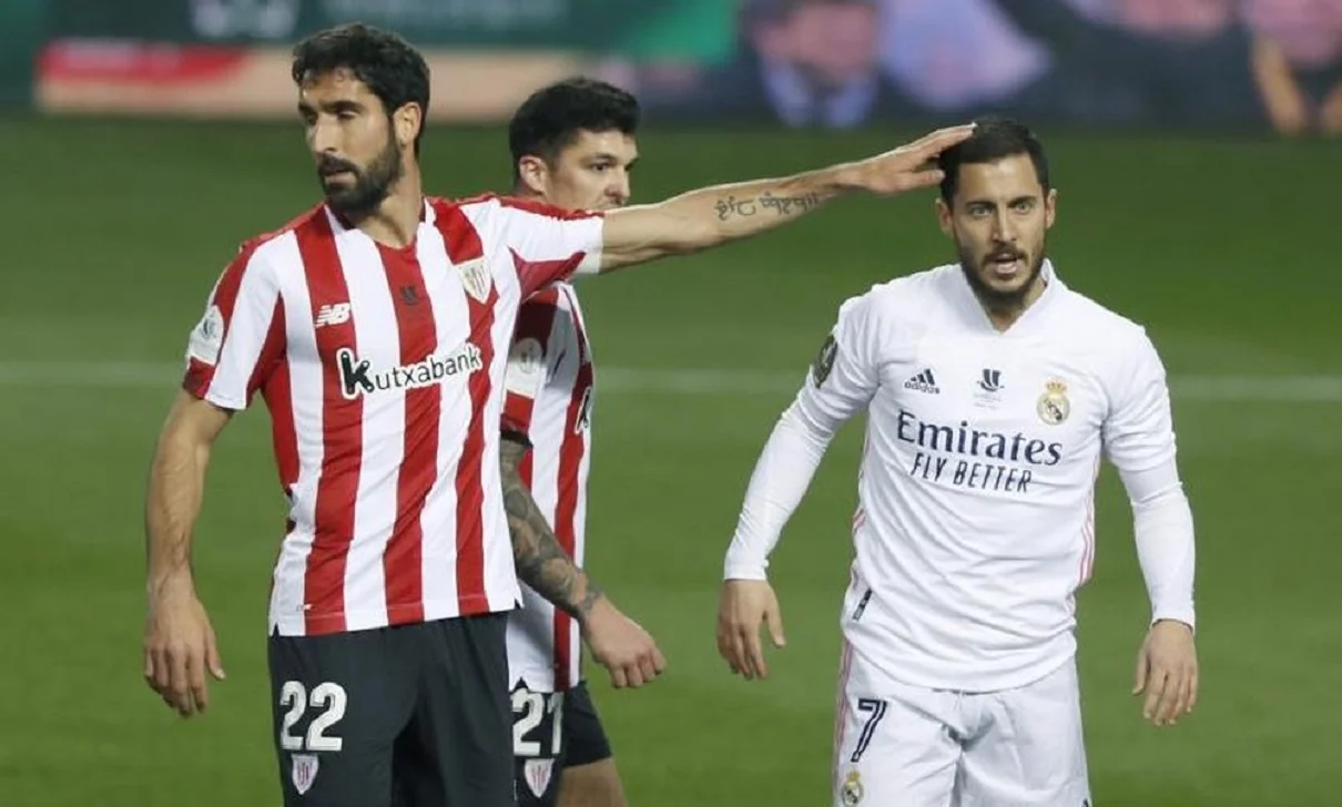 Рауль Гарсія проти Азара / EFE