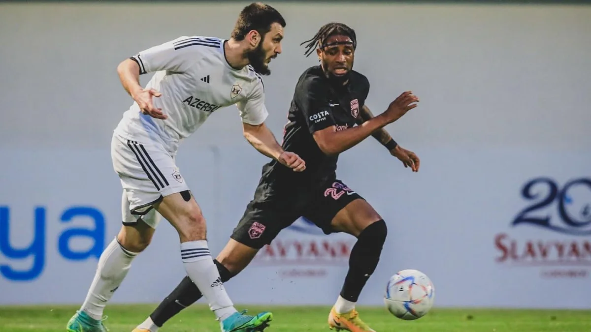 Кахим Пэррис (справа) / фото: ФК Сабах