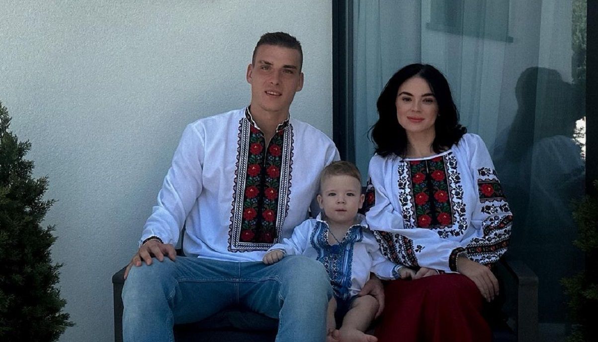 Андрій Лунін зі сім'єю / Instagram